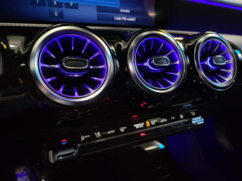 MERCEDES CLA 250E 250e 218CH AMG LINE CIEL ETOILE / APPLE CARPLAY / MODE DE CONDUITES / SIEGES CHAUF