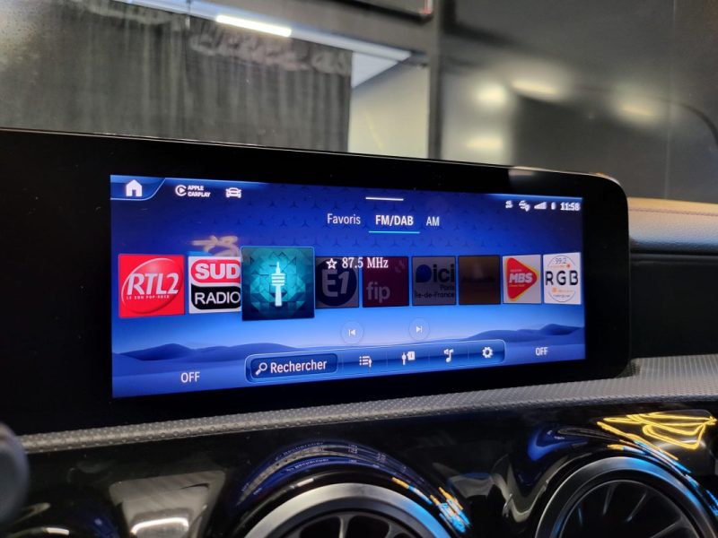 MERCEDES CLA 250E 250e 218CH AMG LINE CIEL ETOILE / APPLE CARPLAY / MODE DE CONDUITES / SIEGES CHAUF