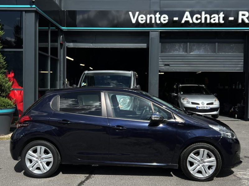 PEUGEOT 208 PHASE 2 SIGNATURE 1.2 82 Cv APPLE CARPLAY & ANDROID / CAMERA CRIT AIR 1 - GARANTIE 1 AN