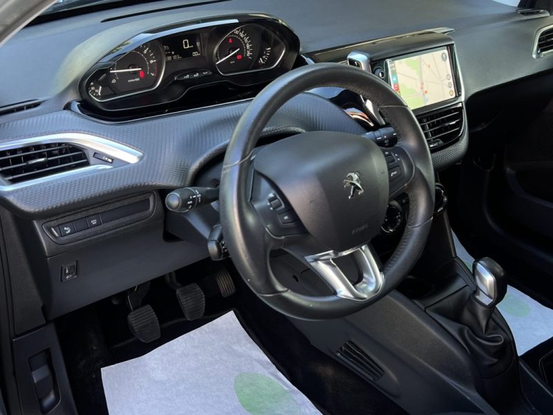 PEUGEOT 208 PHASE 2 SIGNATURE 1.2 82 Cv APPLE CARPLAY & ANDROID / CAMERA CRIT AIR 1 - GARANTIE 1 AN