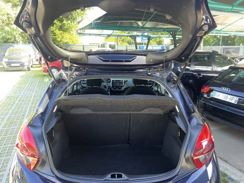 PEUGEOT 208 PHASE 2 SIGNATURE 1.2 82 Cv APPLE CARPLAY & ANDROID / CAMERA CRIT AIR 1 - GARANTIE 1 AN