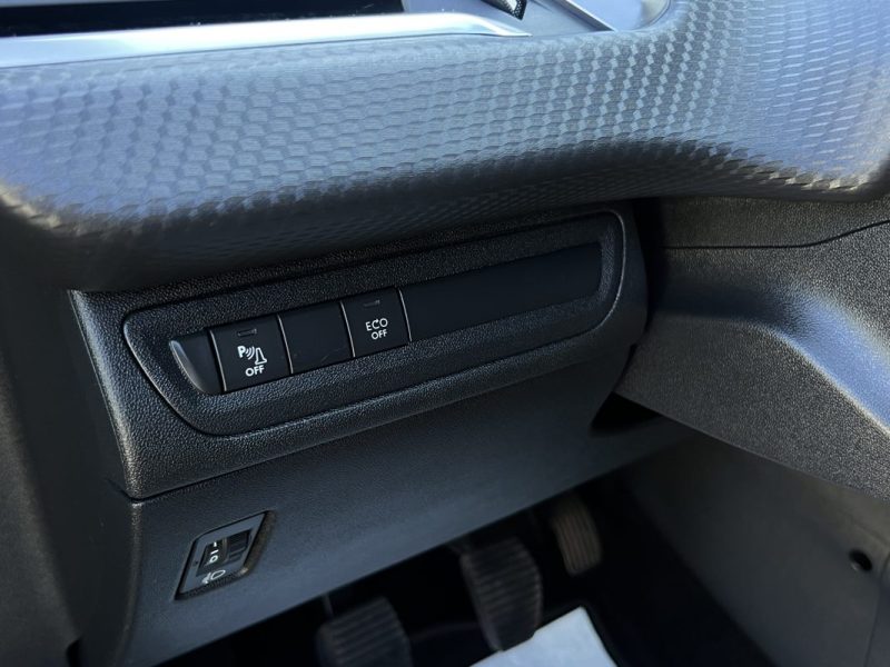 PEUGEOT 208 PHASE 2 SIGNATURE 1.2 82 Cv APPLE CARPLAY & ANDROID / CAMERA CRIT AIR 1 - GARANTIE 1 AN