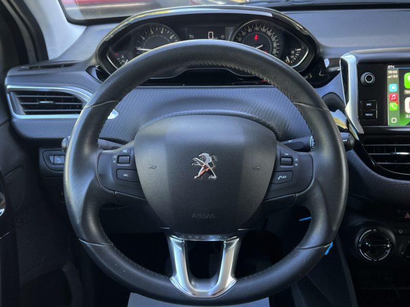PEUGEOT 208 PHASE 2 SIGNATURE 1.2 82 Cv APPLE CARPLAY & ANDROID / CAMERA CRIT AIR 1 - GARANTIE 1 AN