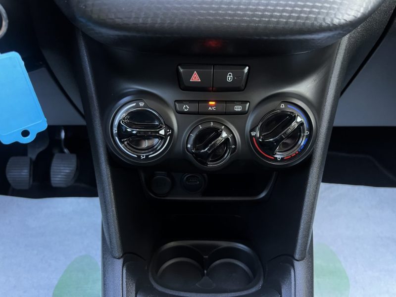 PEUGEOT 208 PHASE 2 SIGNATURE 1.2 82 Cv APPLE CARPLAY & ANDROID / CAMERA CRIT AIR 1 - GARANTIE 1 AN
