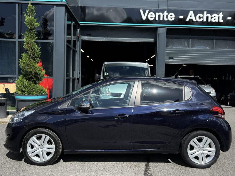 PEUGEOT 208 PHASE 2 SIGNATURE 1.2 82 Cv APPLE CARPLAY & ANDROID / CAMERA CRIT AIR 1 - GARANTIE 1 AN