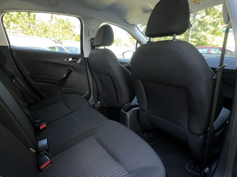 PEUGEOT 208 PHASE 2 SIGNATURE 1.2 82 Cv APPLE CARPLAY & ANDROID / CAMERA CRIT AIR 1 - GARANTIE 1 AN