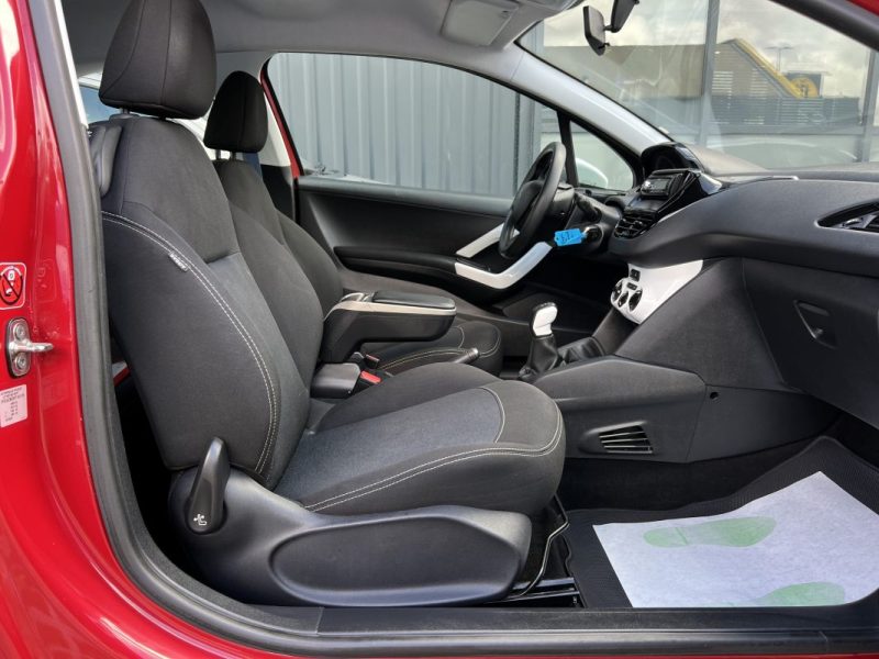 PEUGEOT 208 LIKE 1.0 VTI 68 Cv 48 600 Km CLIMATISATION REGULATEUR BLUETOOTH CritAir1 - GARANTIE 1 AN