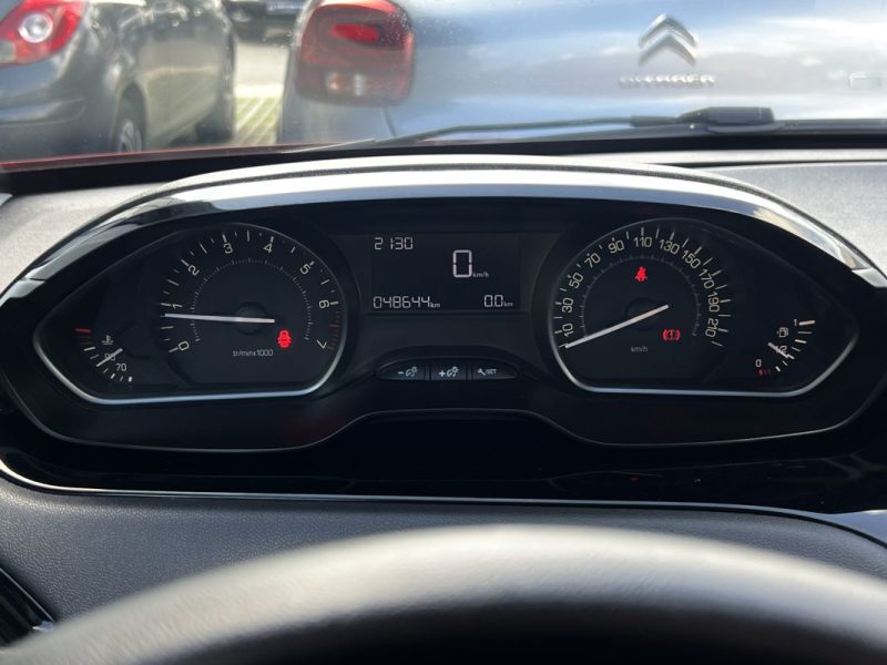 PEUGEOT 208 LIKE 1.0 VTI 68 Cv 48 600 Km CLIMATISATION REGULATEUR BLUETOOTH CritAir1 - GARANTIE 1 AN