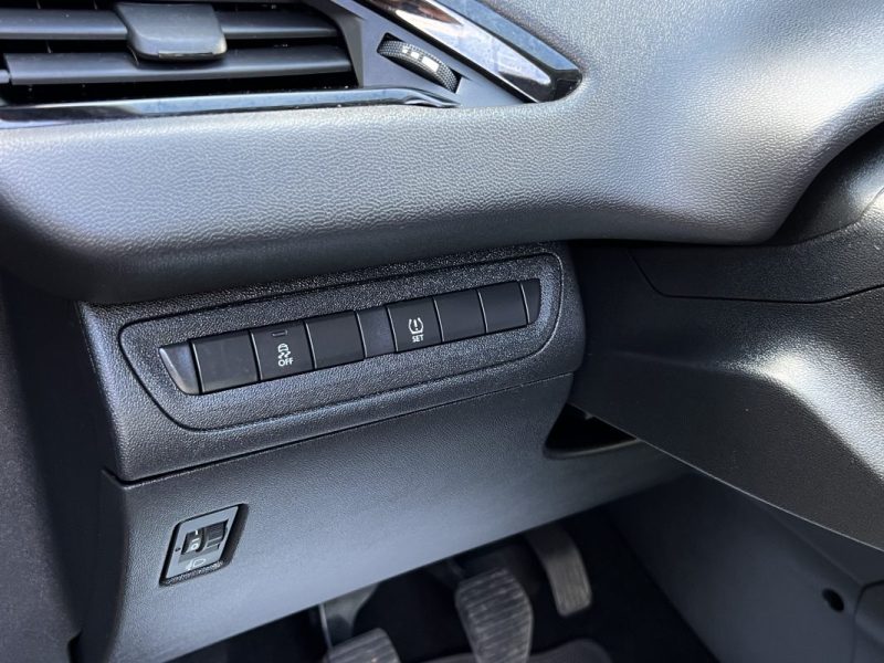 PEUGEOT 208 LIKE 1.0 VTI 68 Cv 48 600 Km CLIMATISATION REGULATEUR BLUETOOTH CritAir1 - GARANTIE 1 AN