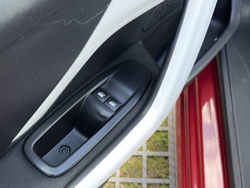 PEUGEOT 208 LIKE 1.0 VTI 68 Cv 48 600 Km CLIMATISATION REGULATEUR BLUETOOTH CritAir1 - GARANTIE 1 AN