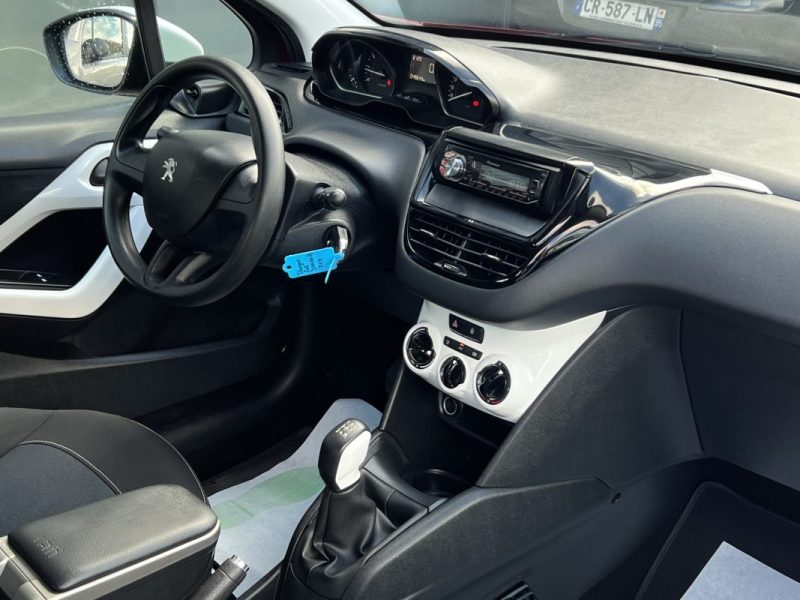 PEUGEOT 208 LIKE 1.0 VTI 68 Cv 48 600 Km CLIMATISATION REGULATEUR BLUETOOTH CritAir1 - GARANTIE 1 AN