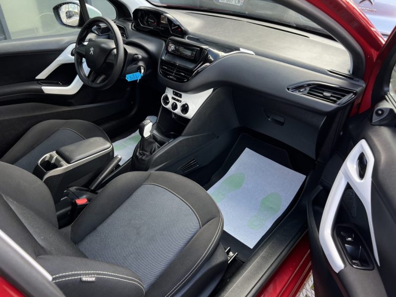 PEUGEOT 208 LIKE 1.0 VTI 68 Cv 48 600 Km CLIMATISATION REGULATEUR BLUETOOTH CritAir1 - GARANTIE 1 AN