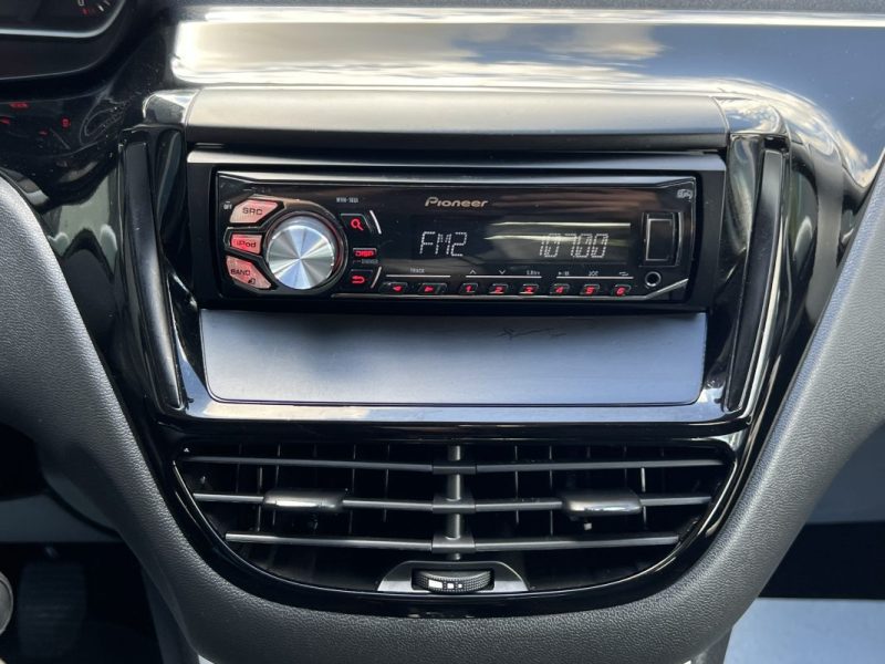 PEUGEOT 208 LIKE 1.0 VTI 68 Cv 48 600 Km CLIMATISATION REGULATEUR BLUETOOTH CritAir1 - GARANTIE 1 AN