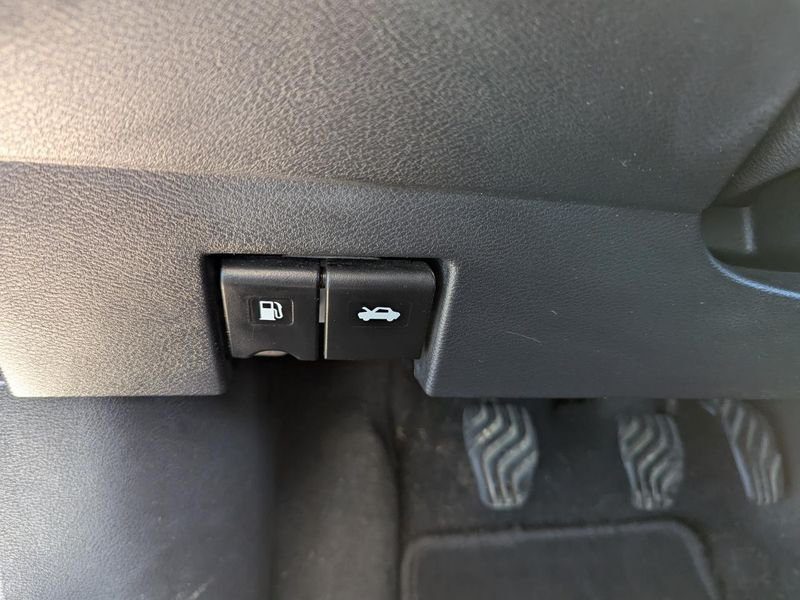 Nissan Micra 0.9 IG-T - 90 V 2017 BERLINE N-Connecta