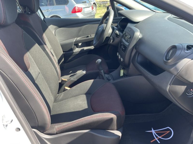 Renault Clio IV Société 1.5l dCi 75ch Air Bluetooth / Climatisation 115.000 km 09/2014 1ère main 499