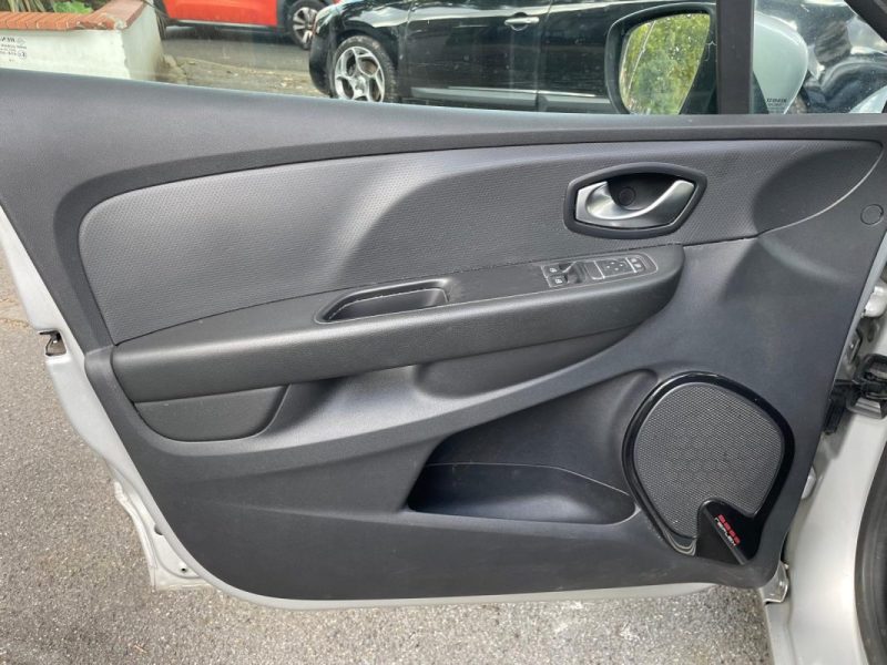 RENAULT CLIO IV 1.5 dCi 90 BUSINESS **1ère MAIN**