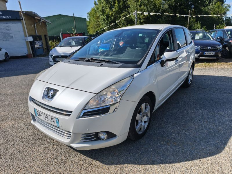 PEUGEOT 5008 2011