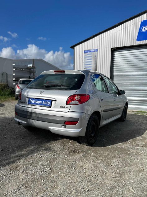 PEUGEOT 206 2009