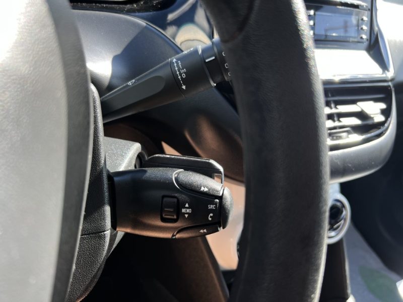 PEUGEOT 208 PHASE 2 LIKE 1.2 82 Cv 5 Portes 20 400 Km CRIT AIR 1 REGULATEUR LIMITEUR - GARANTIE 1 AN