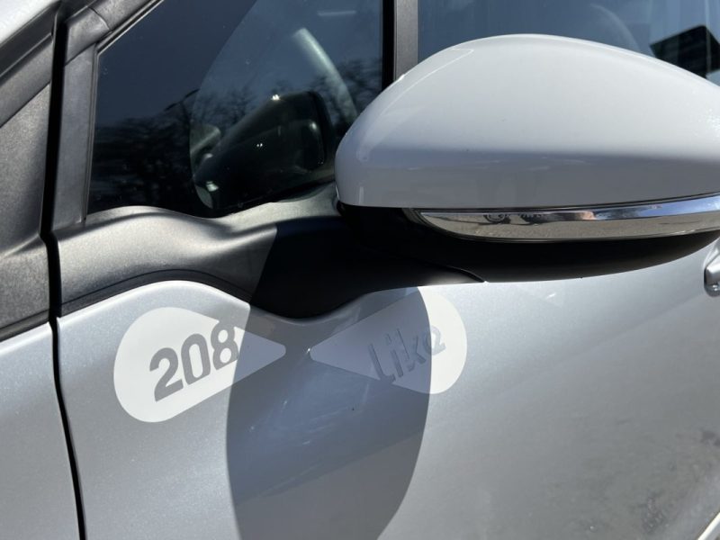 PEUGEOT 208 PHASE 2 LIKE 1.2 82 Cv 5 Portes 20 400 Km CRIT AIR 1 REGULATEUR LIMITEUR - GARANTIE 1 AN