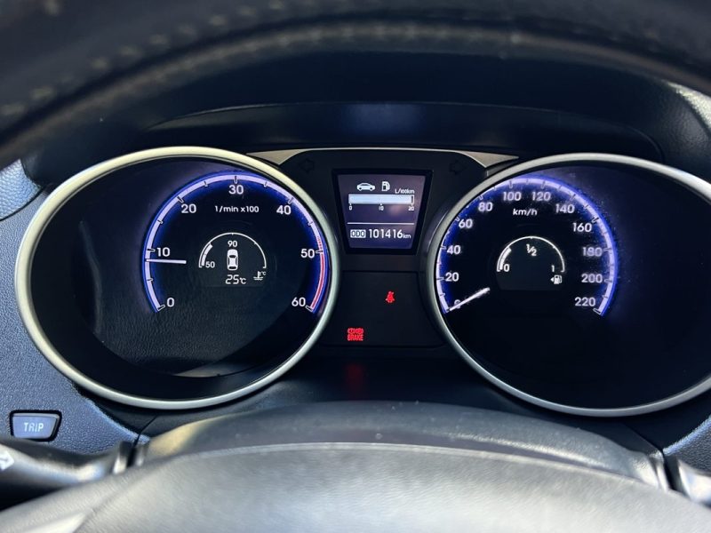 HYUNDAI IX 35 1.7 CRDI 115 Cv 1ERE MAIN / TOIT PANO KEYLESS BVM6 CRIT AIR 2 - GARANTIE 1 AN