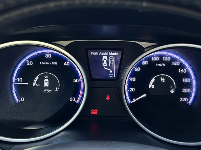 HYUNDAI IX 35 1.7 CRDI 115 Cv 1ERE MAIN / TOIT PANO KEYLESS BVM6 CRIT AIR 2 - GARANTIE 1 AN