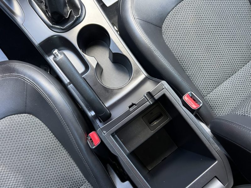 HYUNDAI IX 35 1.7 CRDI 115 Cv 1ERE MAIN / TOIT PANO KEYLESS BVM6 CRIT AIR 2 - GARANTIE 1 AN