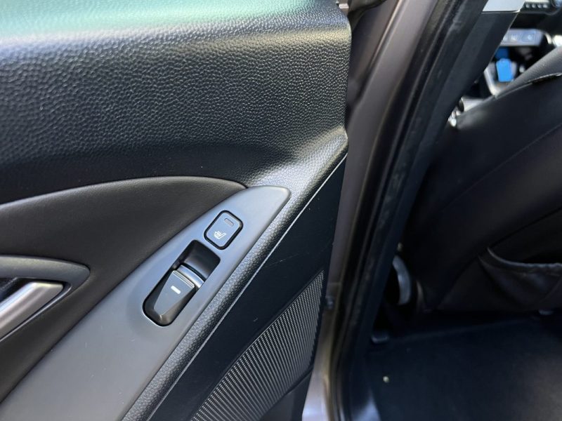 HYUNDAI IX 35 1.7 CRDI 115 Cv 1ERE MAIN / TOIT PANO KEYLESS BVM6 CRIT AIR 2 - GARANTIE 1 AN