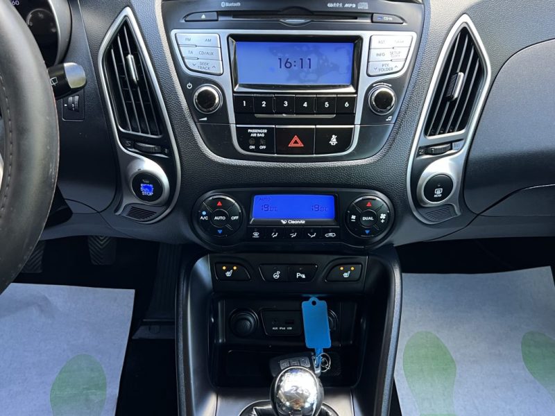 HYUNDAI IX 35 1.7 CRDI 115 Cv 1ERE MAIN / TOIT PANO KEYLESS BVM6 CRIT AIR 2 - GARANTIE 1 AN