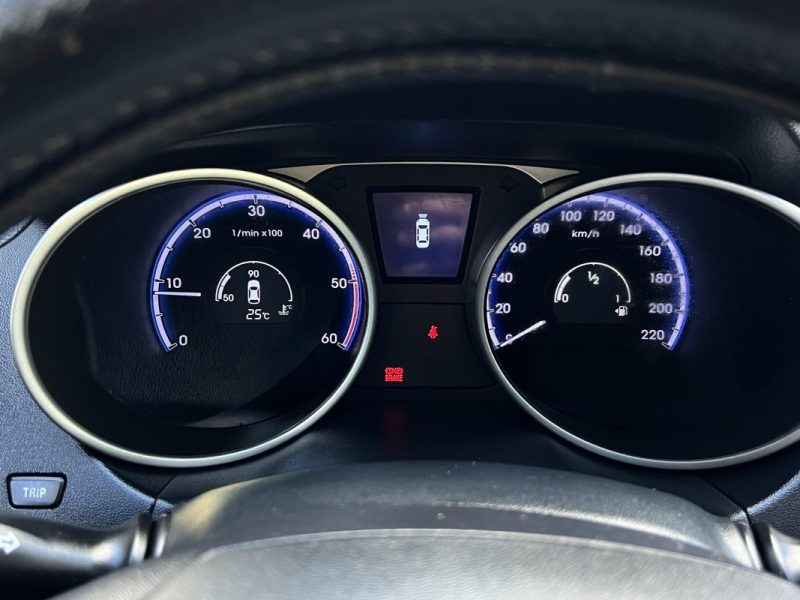 HYUNDAI IX 35 1.7 CRDI 115 Cv 1ERE MAIN / TOIT PANO KEYLESS BVM6 CRIT AIR 2 - GARANTIE 1 AN