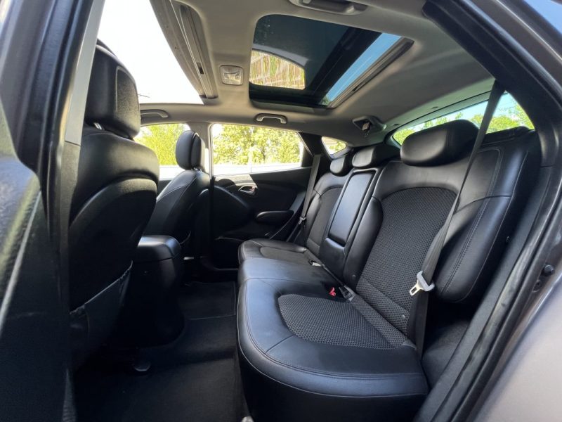 HYUNDAI IX 35 1.7 CRDI 115 Cv 1ERE MAIN / TOIT PANO KEYLESS BVM6 CRIT AIR 2 - GARANTIE 1 AN