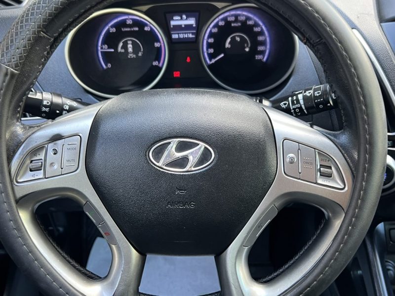 HYUNDAI IX 35 1.7 CRDI 115 Cv 1ERE MAIN / TOIT PANO KEYLESS BVM6 CRIT AIR 2 - GARANTIE 1 AN