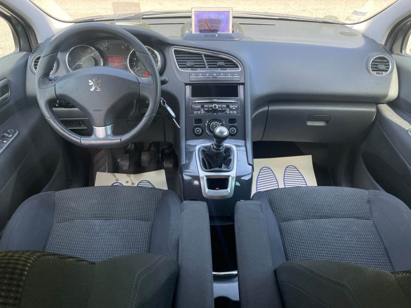 PEUGEOT 5008 Premium 2.0HDI 150CH