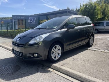 PEUGEOT 5008 Premium 2.0HDI 150CH