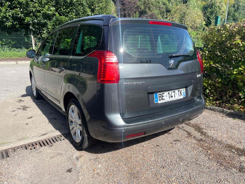 PEUGEOT 5008 Premium 2.0HDI 150CH