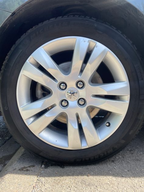 PEUGEOT 5008 Premium 2.0HDI 150CH