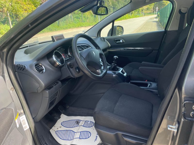 PEUGEOT 5008 Premium 2.0HDI 150CH