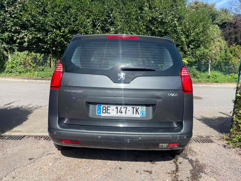 PEUGEOT 5008 Premium 2.0HDI 150CH