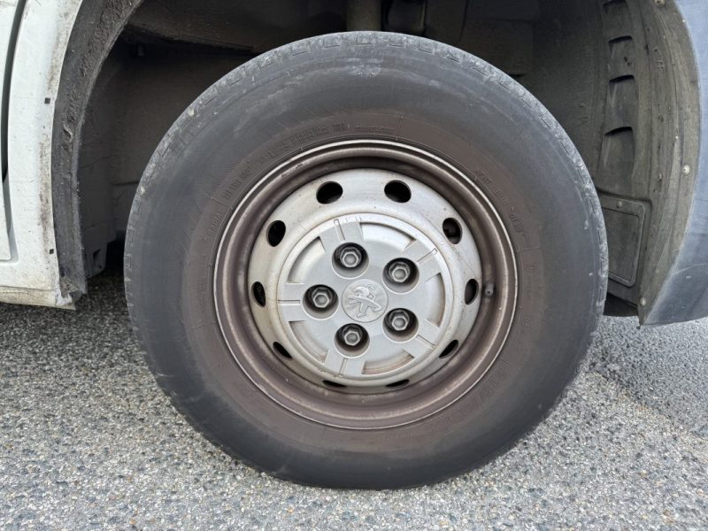 PEUGEOT BOXER 335 L1H1 2.0 BlueHDi 130 Pro