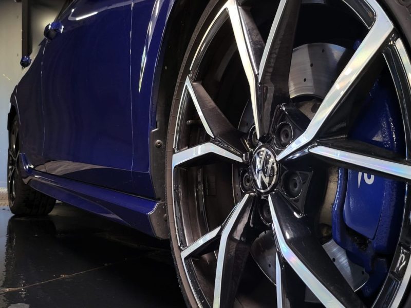 VOLKSWAGEN GOLF 8 R 320CV PERFORMANCE AKRAPOVIC  TETE HAUTE