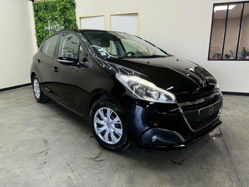 PEUGEOT 208 2018