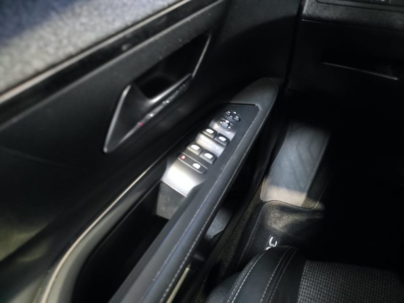 PEUGEOT 3008 20201.5 BLUE HDI 130 ALLURE EAT8 / DISTRIBUTION OK / SUIVI COMPLET PEUGEOT