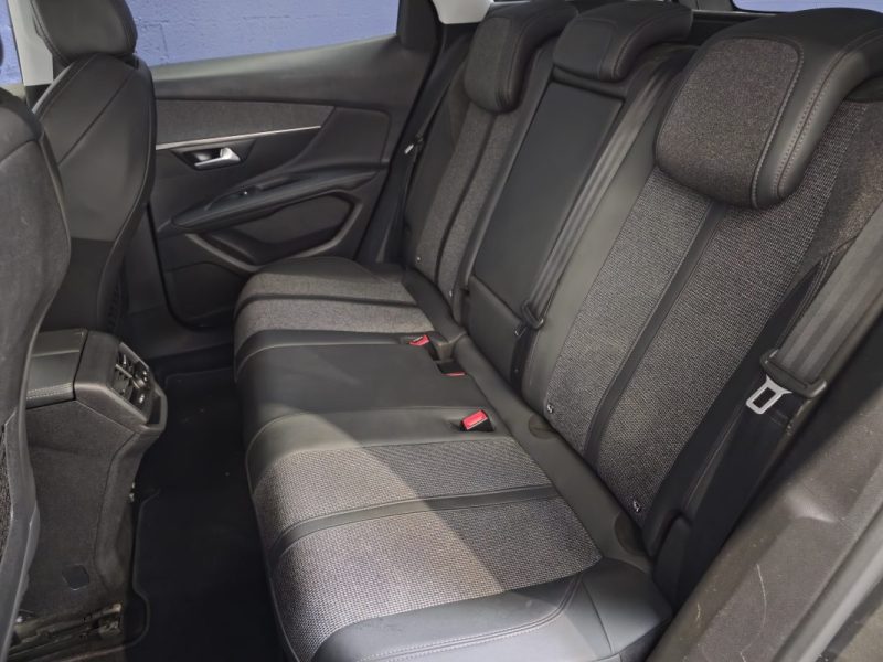 PEUGEOT 3008 20201.5 BLUE HDI 130 ALLURE EAT8 / DISTRIBUTION OK / SUIVI COMPLET PEUGEOT