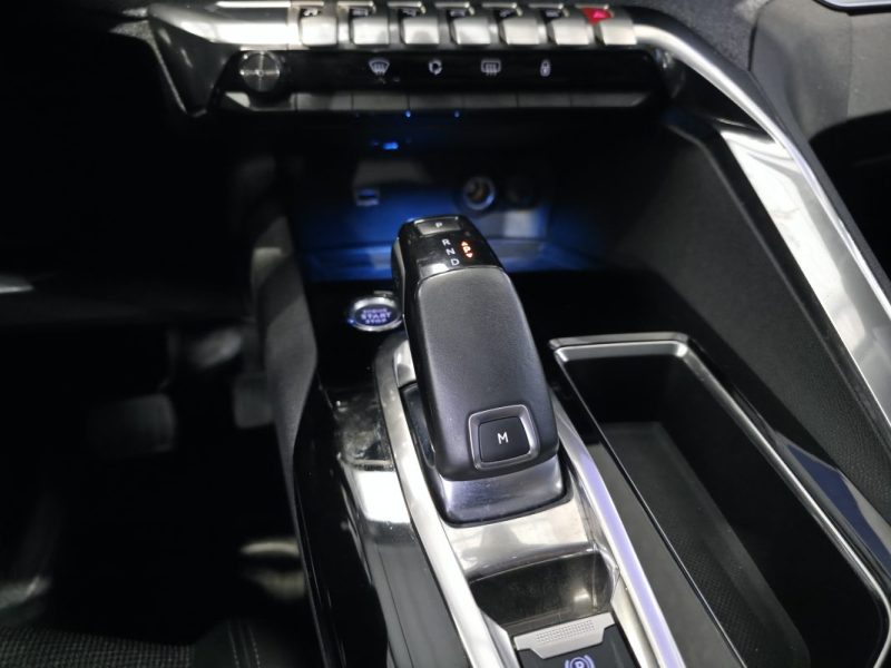 PEUGEOT 3008 20201.5 BLUE HDI 130 ALLURE EAT8 / DISTRIBUTION OK / SUIVI COMPLET PEUGEOT