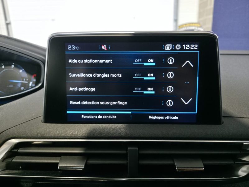 PEUGEOT 3008 20201.5 BLUE HDI 130 ALLURE EAT8 / DISTRIBUTION OK / SUIVI COMPLET PEUGEOT