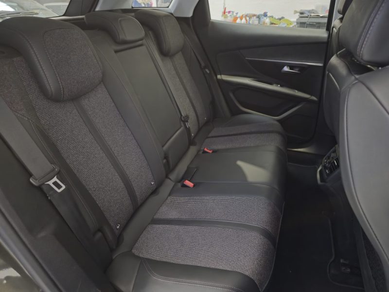 PEUGEOT 3008 20201.5 BLUE HDI 130 ALLURE EAT8 / DISTRIBUTION OK / SUIVI COMPLET PEUGEOT