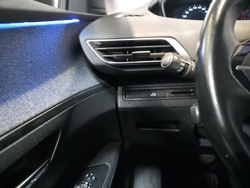 PEUGEOT 3008 20201.5 BLUE HDI 130 ALLURE EAT8 / DISTRIBUTION OK / SUIVI COMPLET PEUGEOT