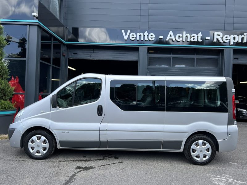 RENAULT TRAFIC PASSENGER L2H1 2.0 DCI 115 Cv 9 PLACES / CLIMATISATION - GARANTIE 1 AN