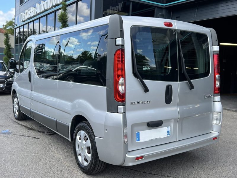RENAULT TRAFIC PASSENGER L2H1 2.0 DCI 115 Cv 9 PLACES / CLIMATISATION - GARANTIE 1 AN
