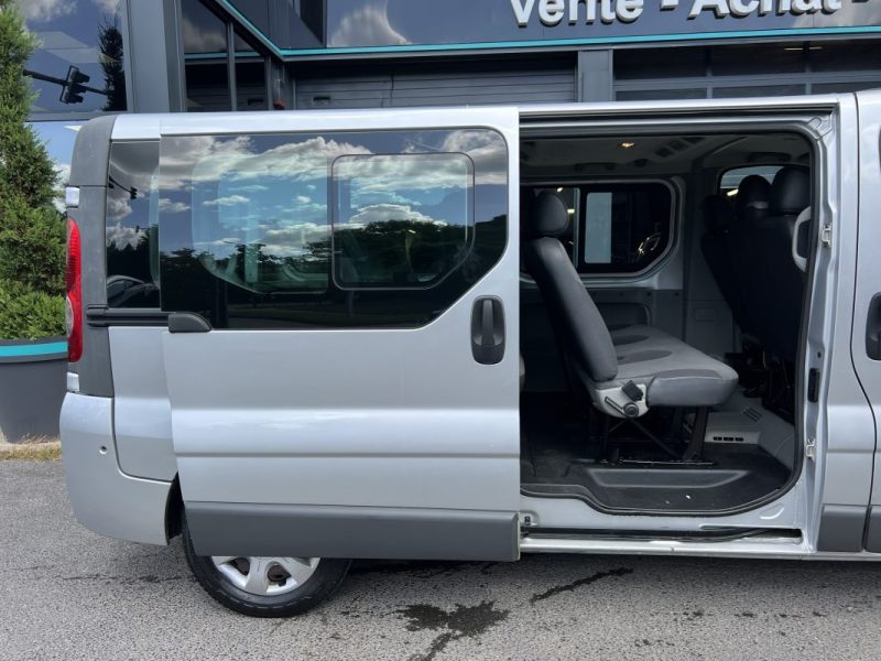 RENAULT TRAFIC PASSENGER L2H1 2.0 DCI 115 Cv 9 PLACES / CLIMATISATION - GARANTIE 1 AN